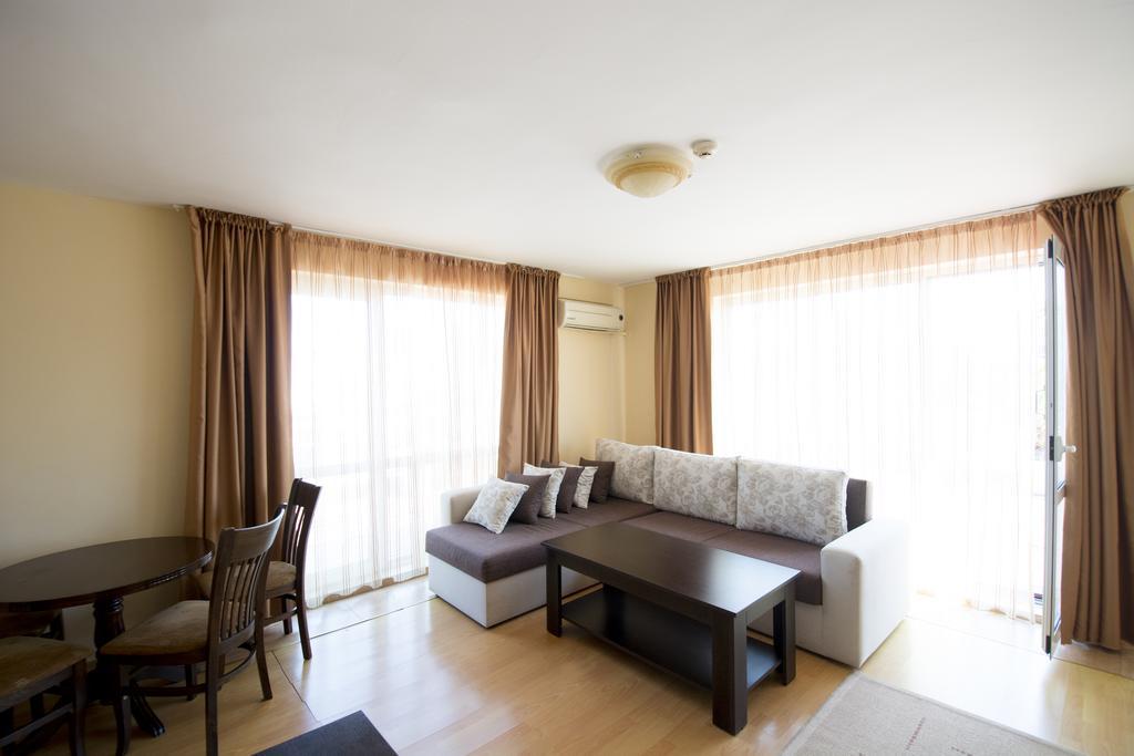 Hotel Damyanoff ロゼネッツ エクステリア 写真